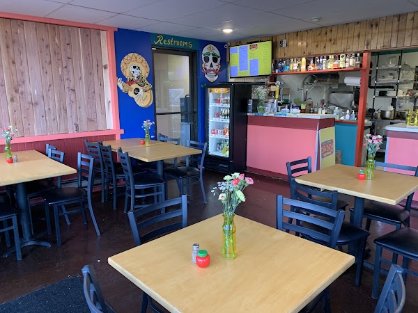 Simón Latin Cuisine and Margaritas