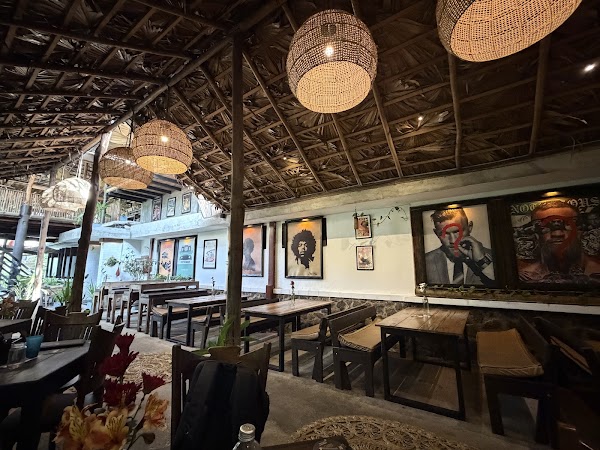 Hideout Lounge 5