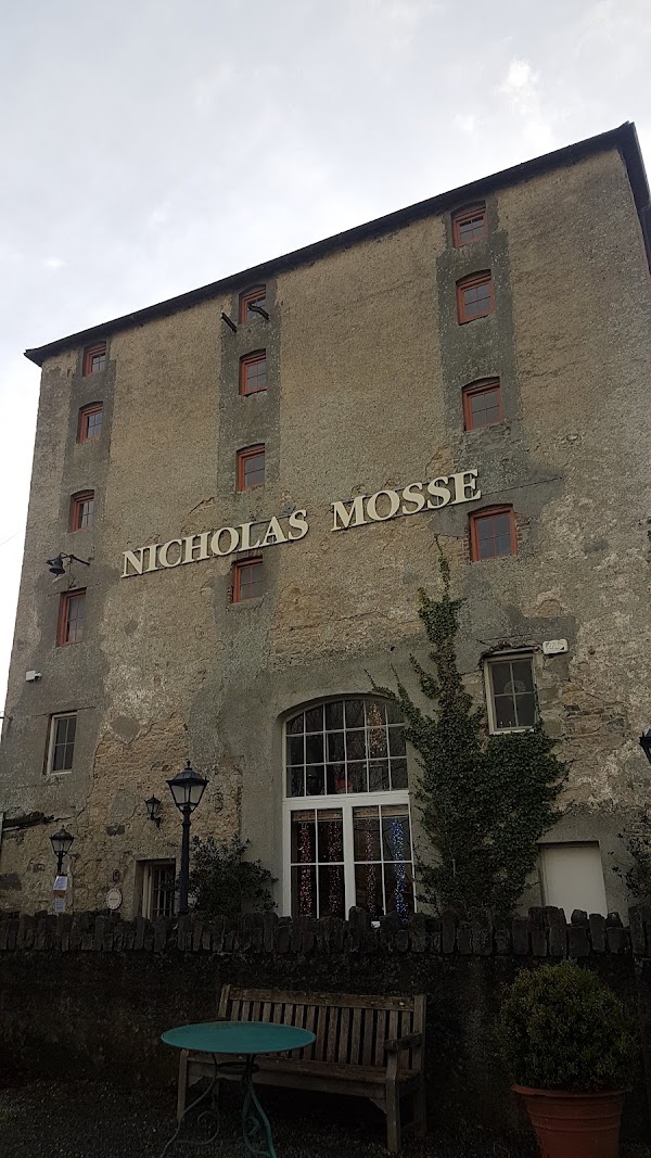 Nicholas Mosse Pottery 1
