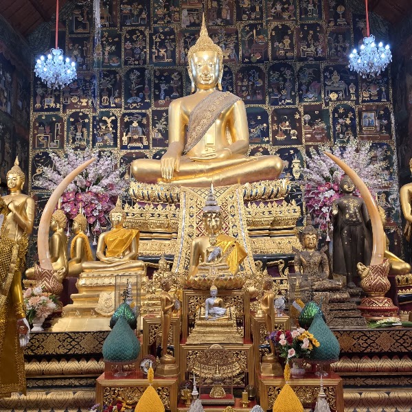 Wat Phanan Choeng Worawihan 3