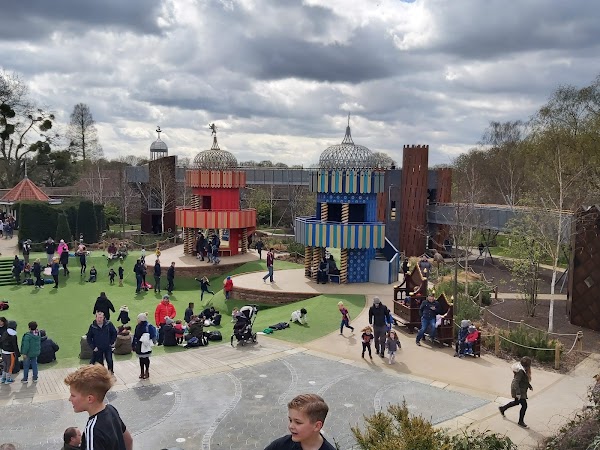 Hampton Court Palace Ice Rink 2
