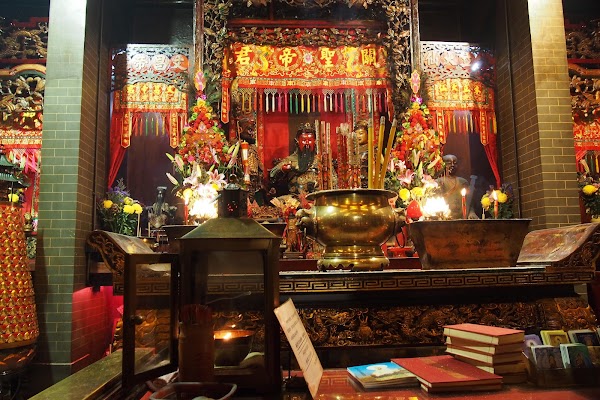 Kwan Tai Temple, Sham Shui Po 5