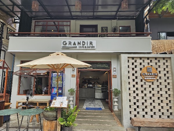 Grandir Cafe and restaurant​សៀមរាប​