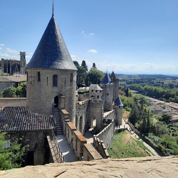 Château Comtal 4