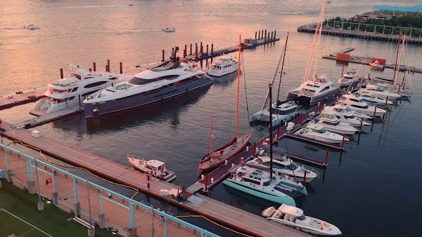 Brooklyn Bridge Marina
