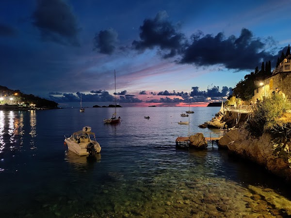 Uvala Lapad Beach 4