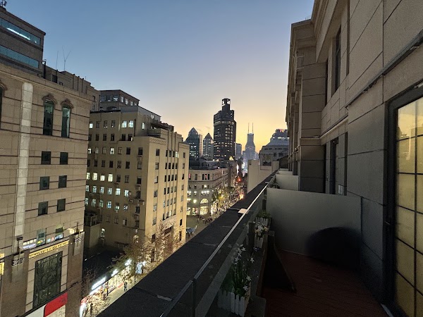 Jinjiang Metropolo Classiq Hotel, Off Bund