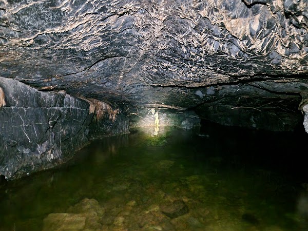 Porth yr Ogof 2