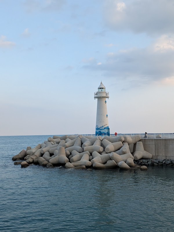 Cheongsapo Twin Lighthouse 4