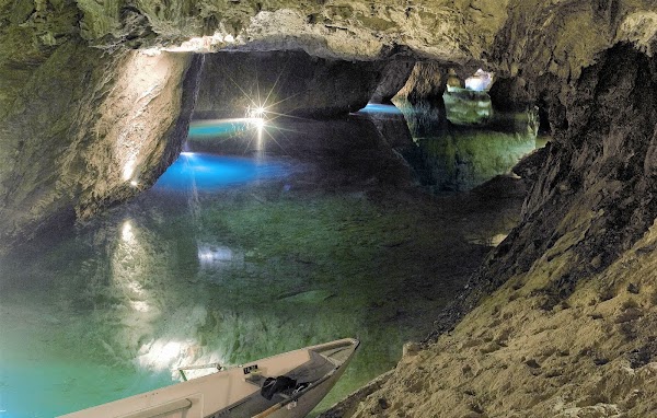 Lac Souterrain De Saint-Léonard 1