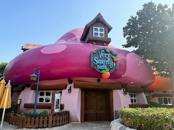 Smurf Village - Motiongate