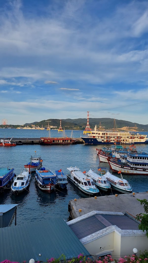 Cảng Cầu Đá