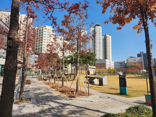 Geumnarae Central Park