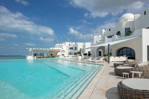 Anantara Retreat Santorini Abu Dhabi
