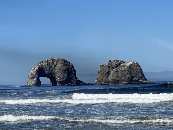 Twin Rocks Arch 1