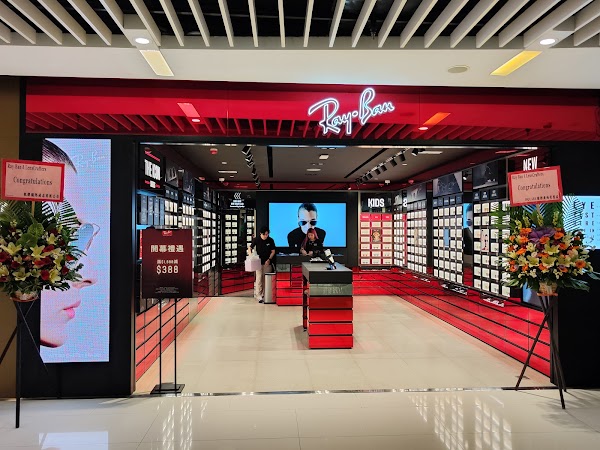 Ray-Ban