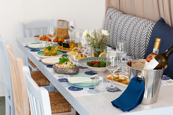 Markakis Restaurant - Piso Livadi Paros