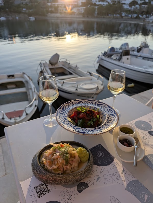 Markakis Restaurant - Piso Livadi Paros 3