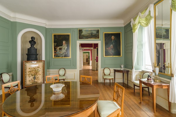 Dower Palace