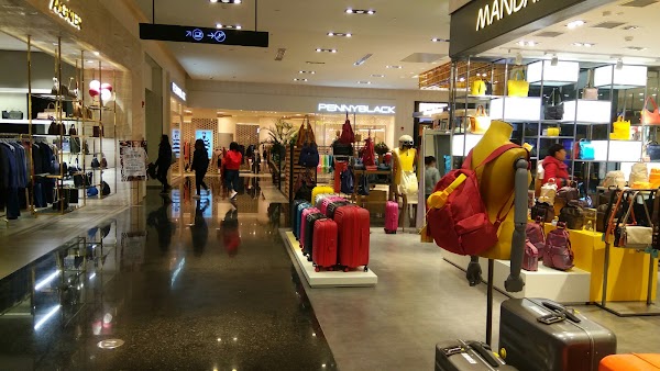 New World Dawan Department Store 4