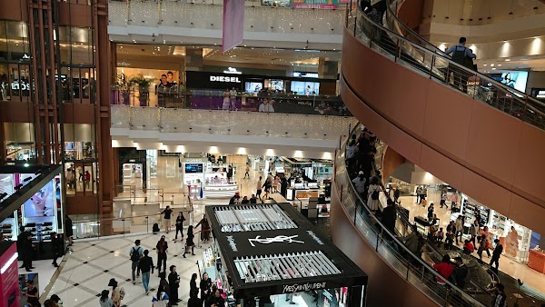New World Dawan Department Store 3