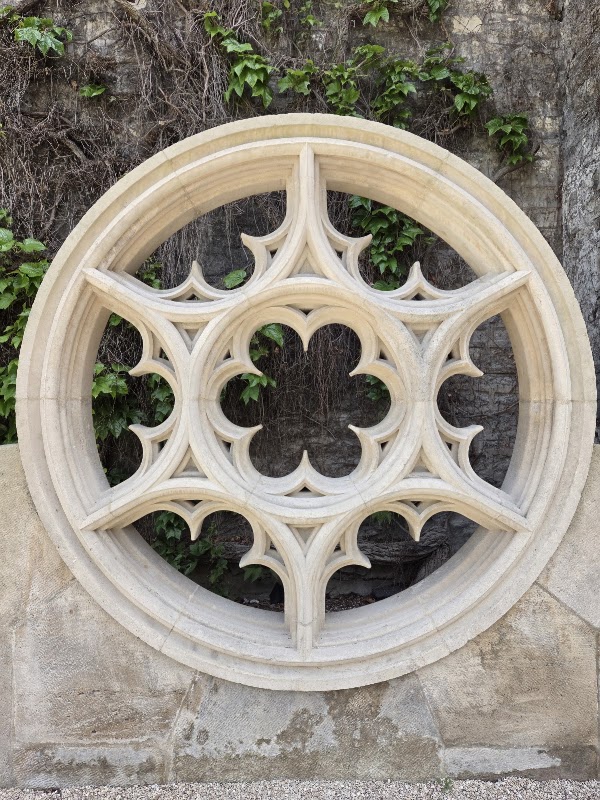 Cour et Jardin de l'Hôtel de Sully 3
