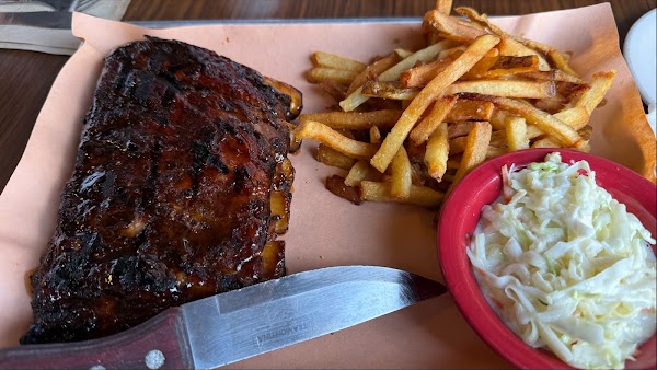 Grub Hut Unique BBQ & Mexican Grill 2