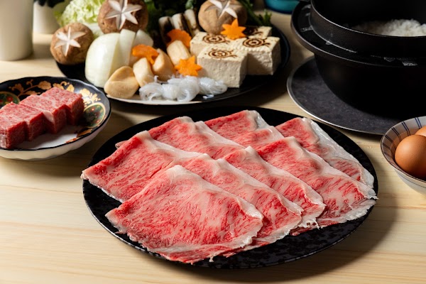 Wagyu Sukiyaki Kurono Ura-Namba Main Store 3