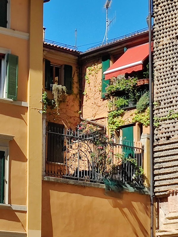 Via Castiglione 3