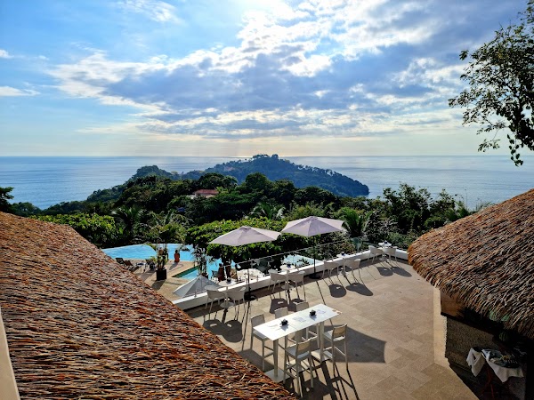 La Mariposa Hotel
