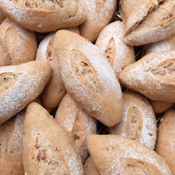 Brot und Krume Tirtodipuran