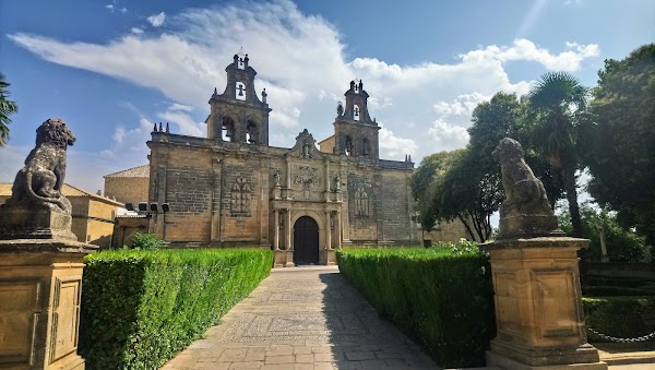 Plaza Vázquez de Molina 2