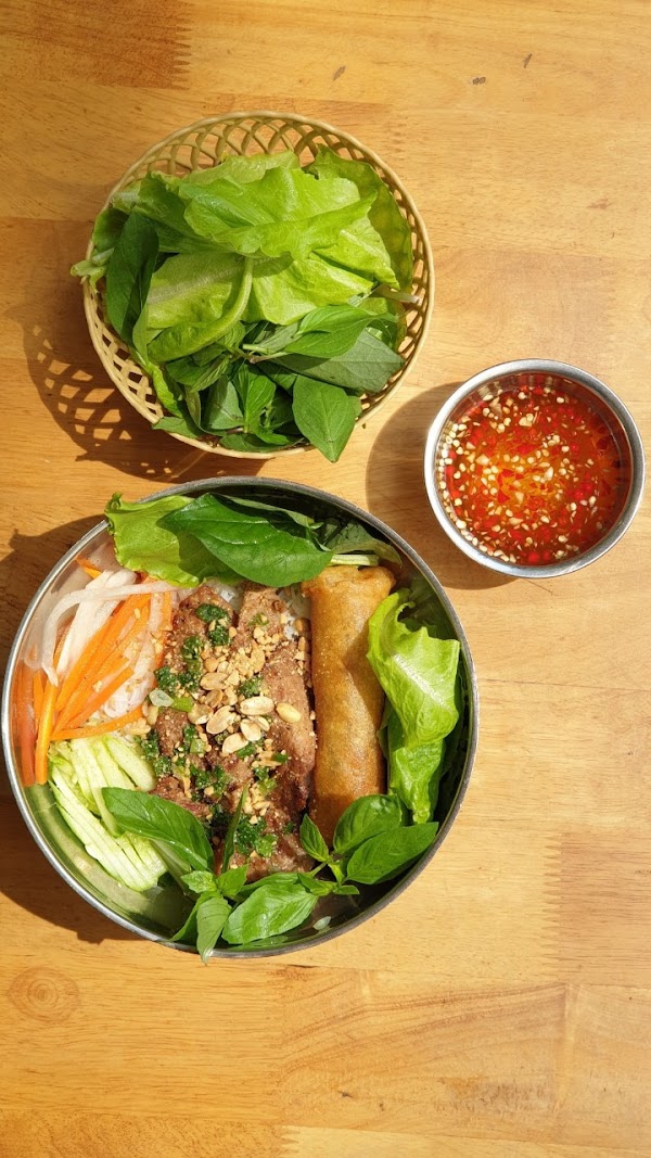 Bún Thịt Nướng Quán 339 5