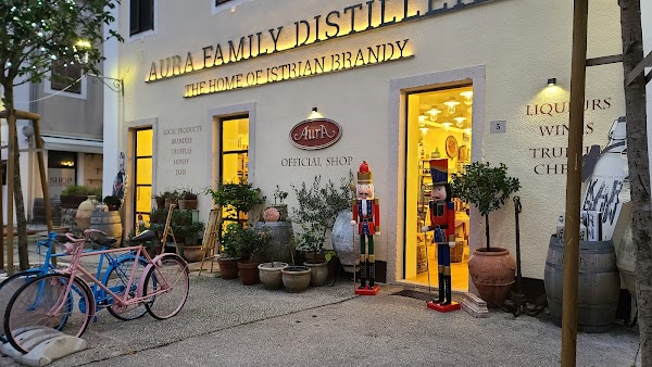 AURA FAMILY DISTILLERY