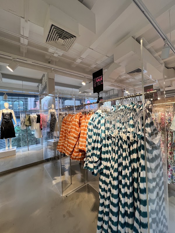 GENTLEWOMAN Flagship Store Siam Square 4
