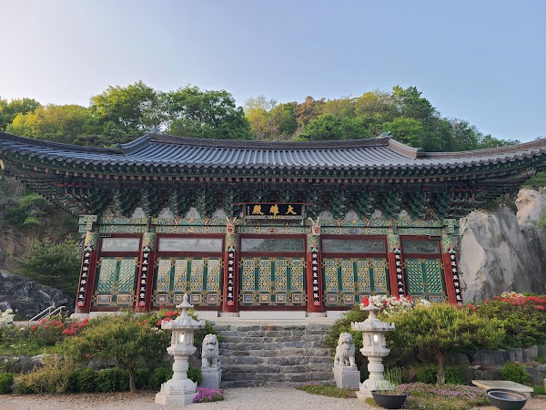 Banyasa Temple