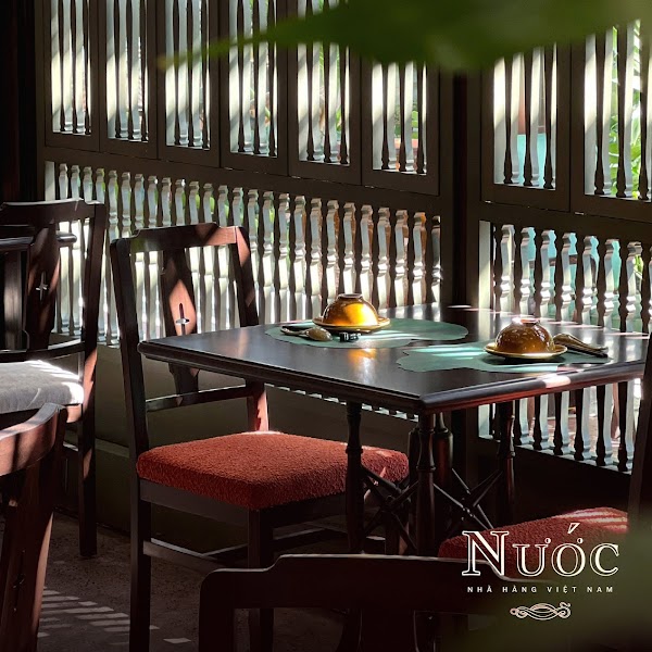 Nhà Hàng Nước