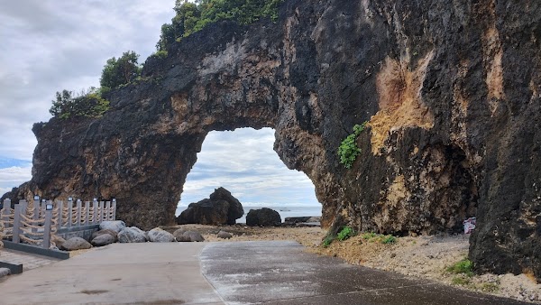 Lapus-Lapus or Cujo's Keyhole