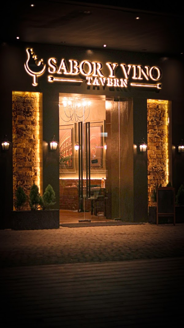 Sabor Y Vino Tavern 1