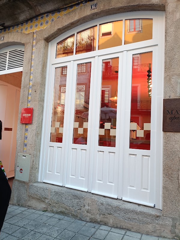 Crave Burgers Porto (Clérigos)