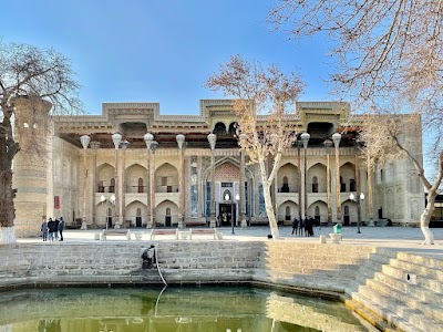Bolo Hauz Mosque 1