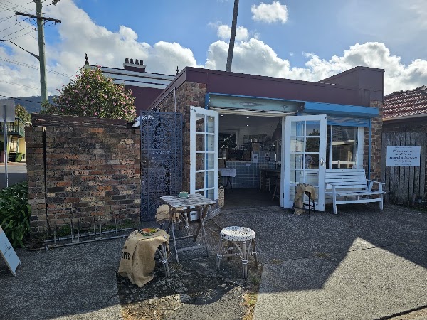 Park Road Garage & Wine 3