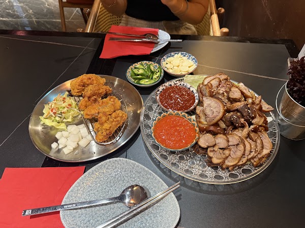 JEJU | Korean Restaurant & Sushi Bar 5