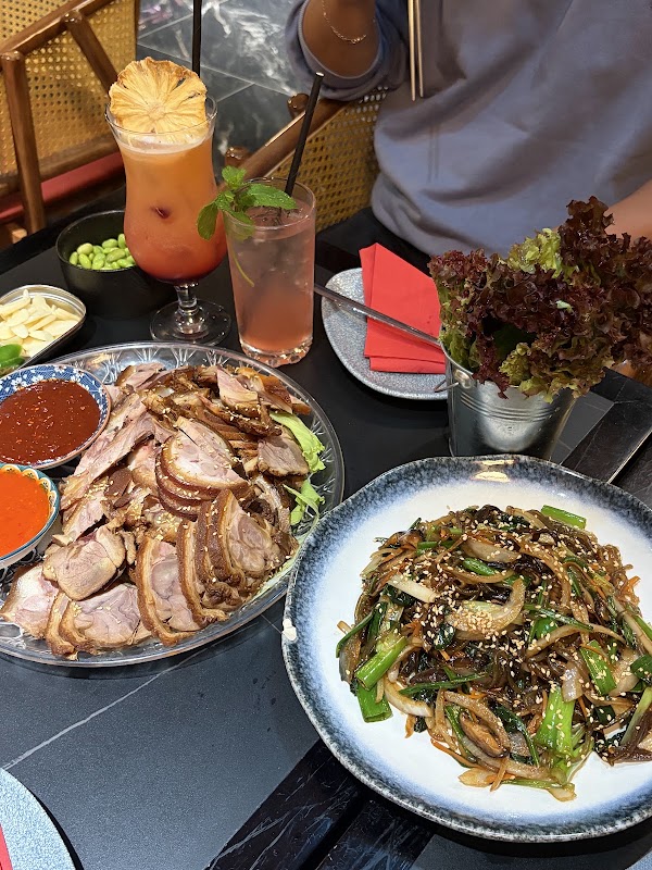 JEJU | Korean Restaurant & Sushi Bar 2