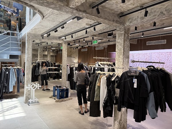 Rue Miche Boutique 5