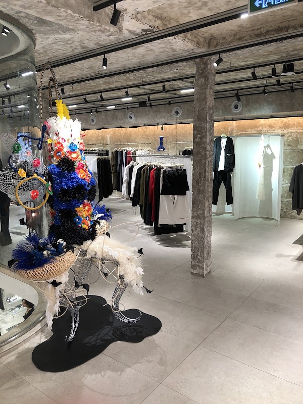 Rue Miche Boutique 3
