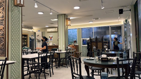 Absorn Thai Bistro 5