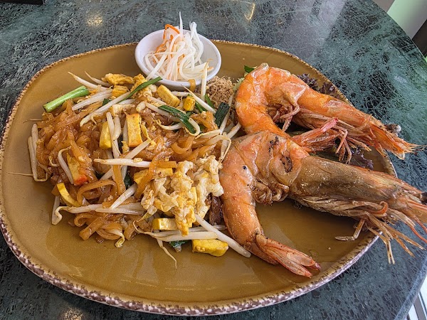 Absorn Thai Bistro 3