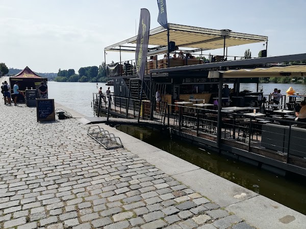 Kayak Beach Bar 2