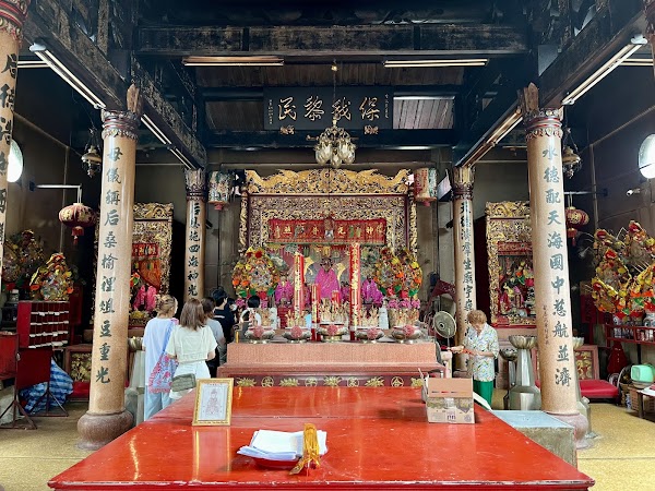San Chao Mae Thapthim Saphan Lueang